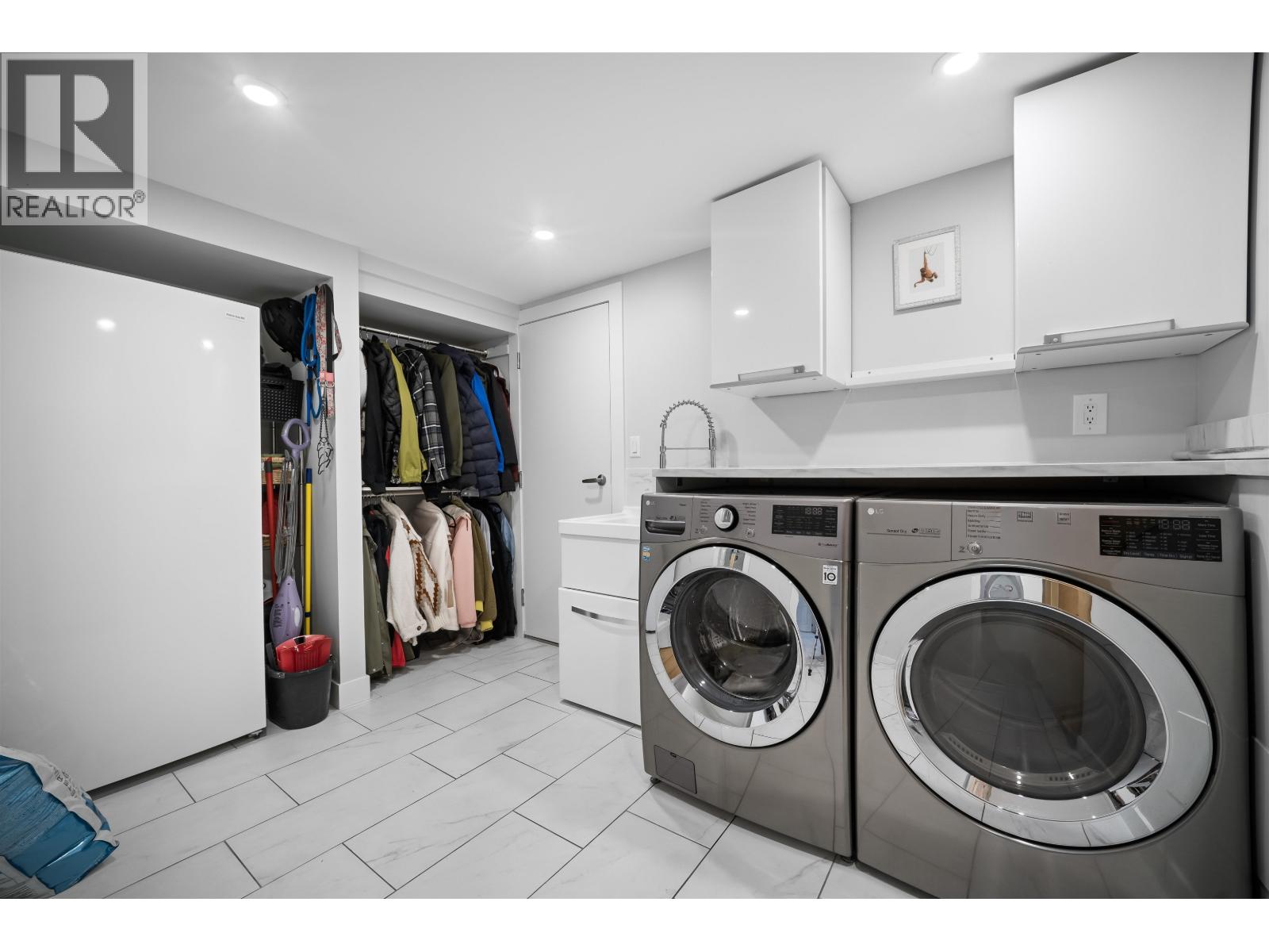 12462 231a Street Property Photo 19