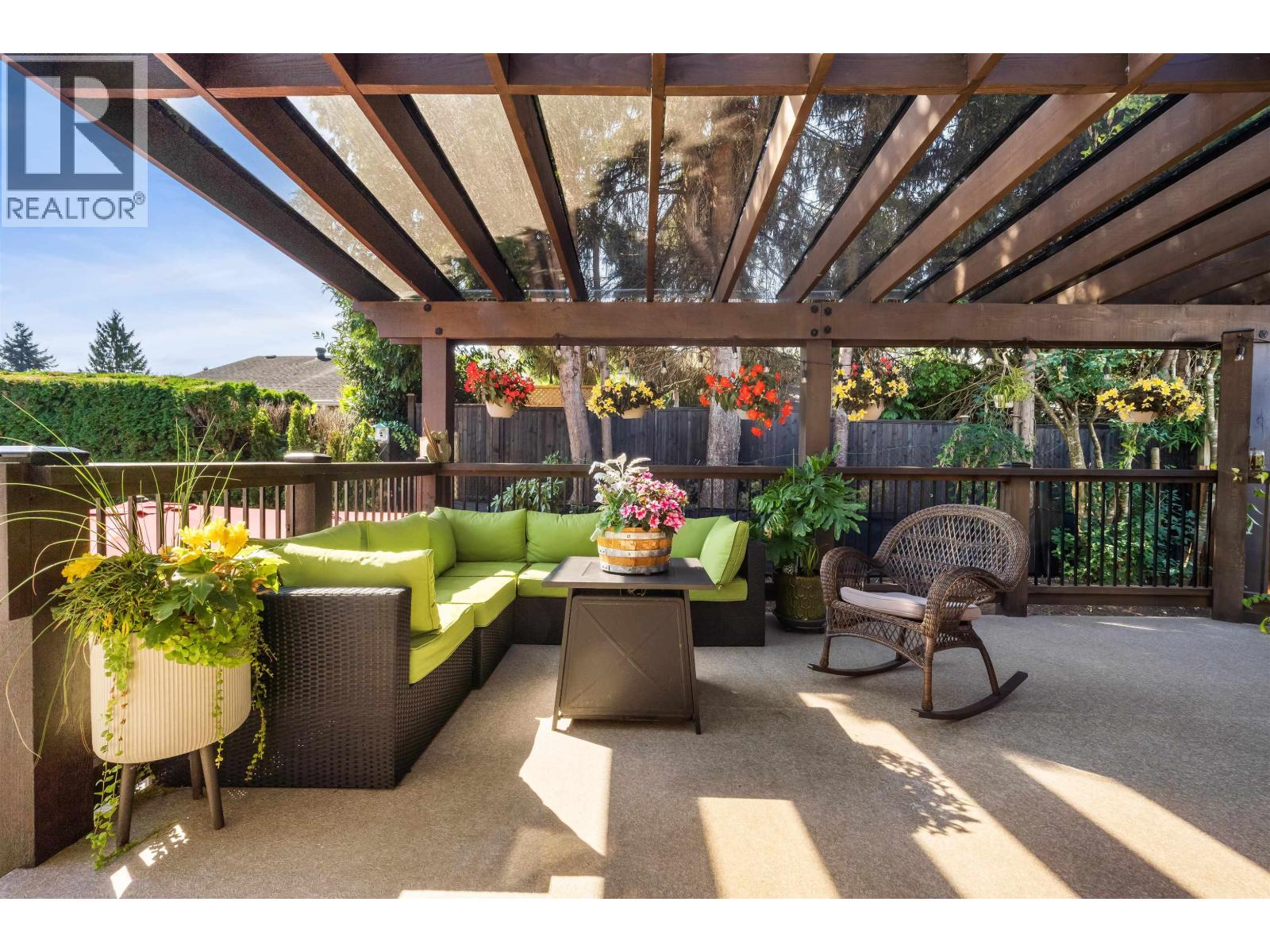 12462 231a Street Property Photo 29