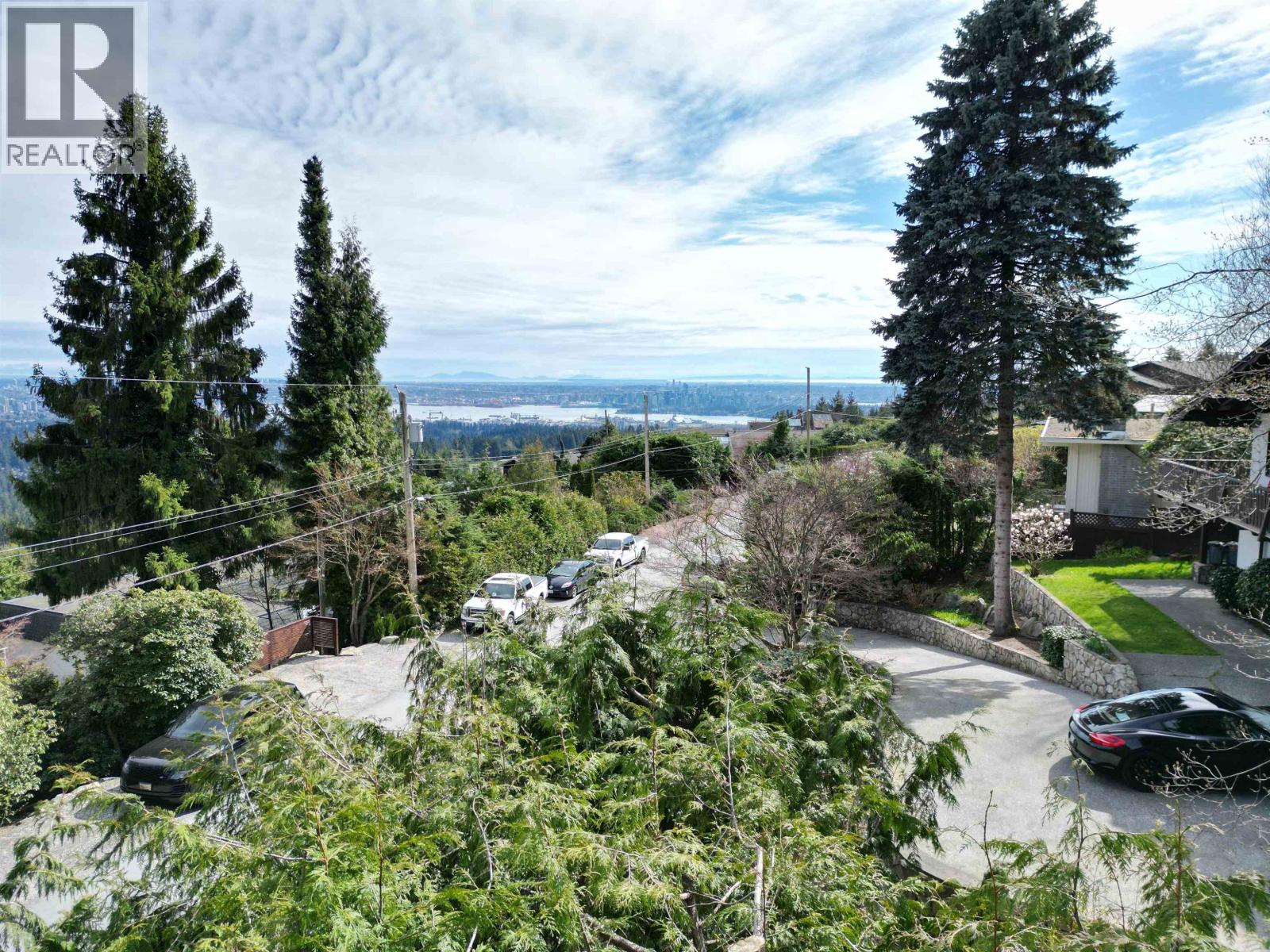 478 Craigmohr Drive Property Photo 17