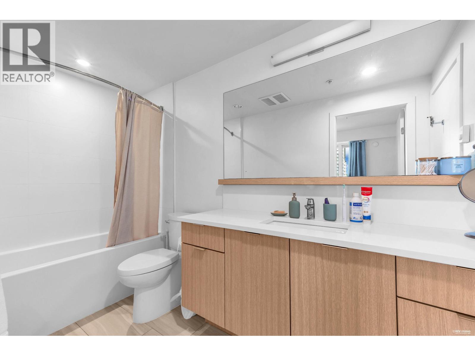 412 2188 Madison Avenue Property Photo 16
