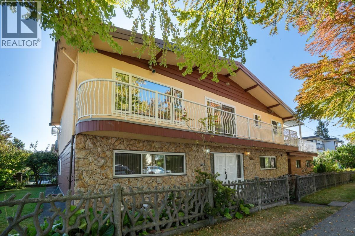 232 MACDONALD AVENUE