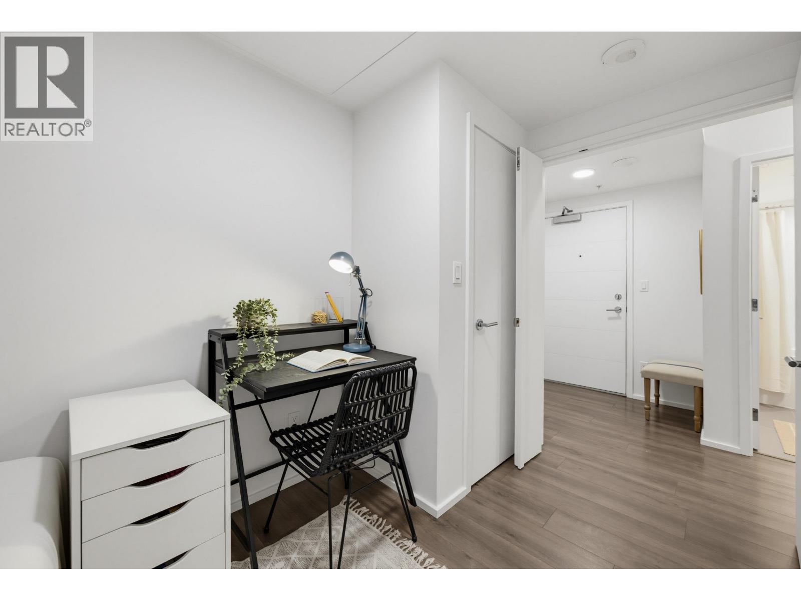 1511 3833 Evergreen Place Property Photo 16