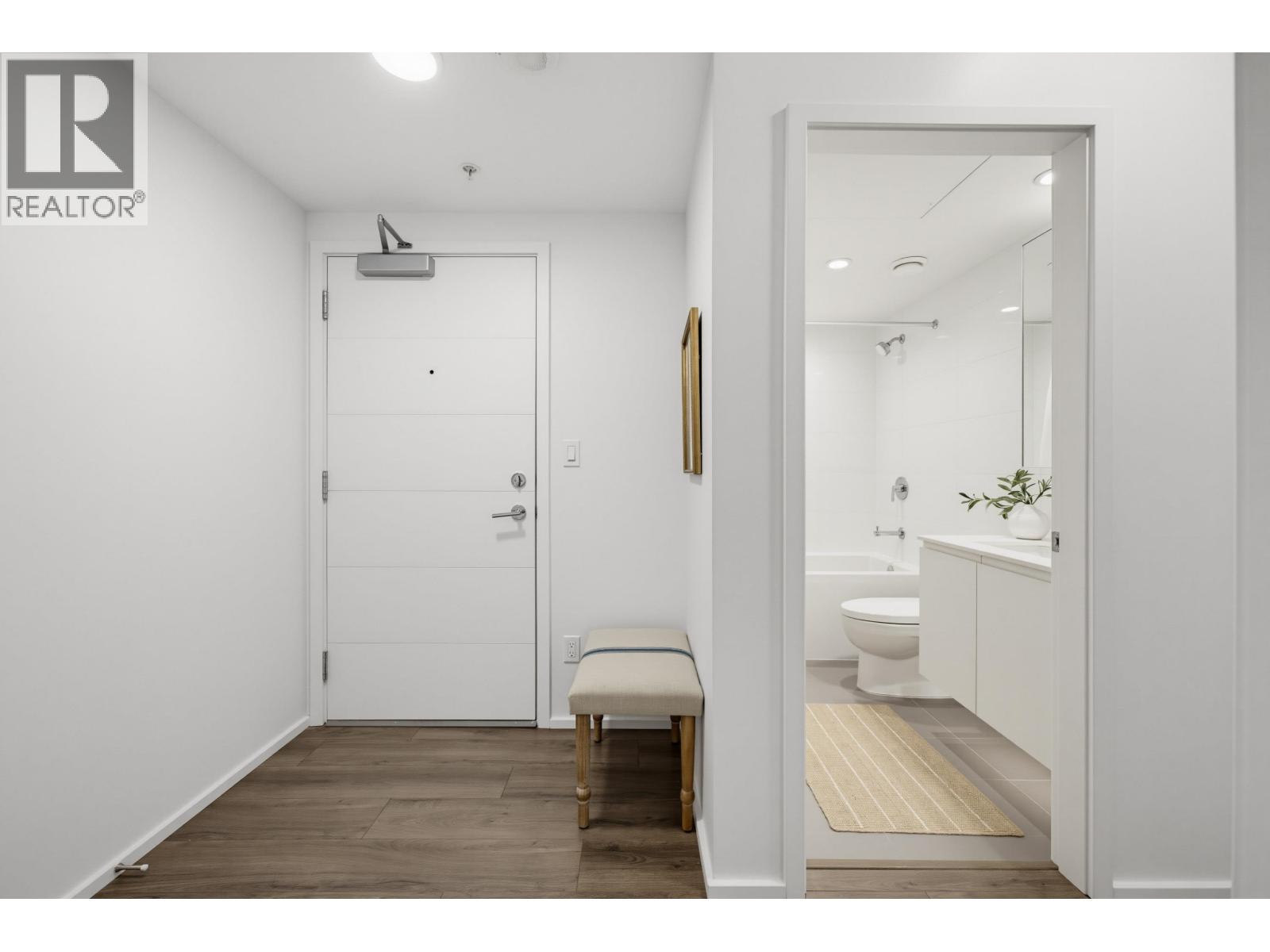 1511 3833 Evergreen Place Property Photo 17