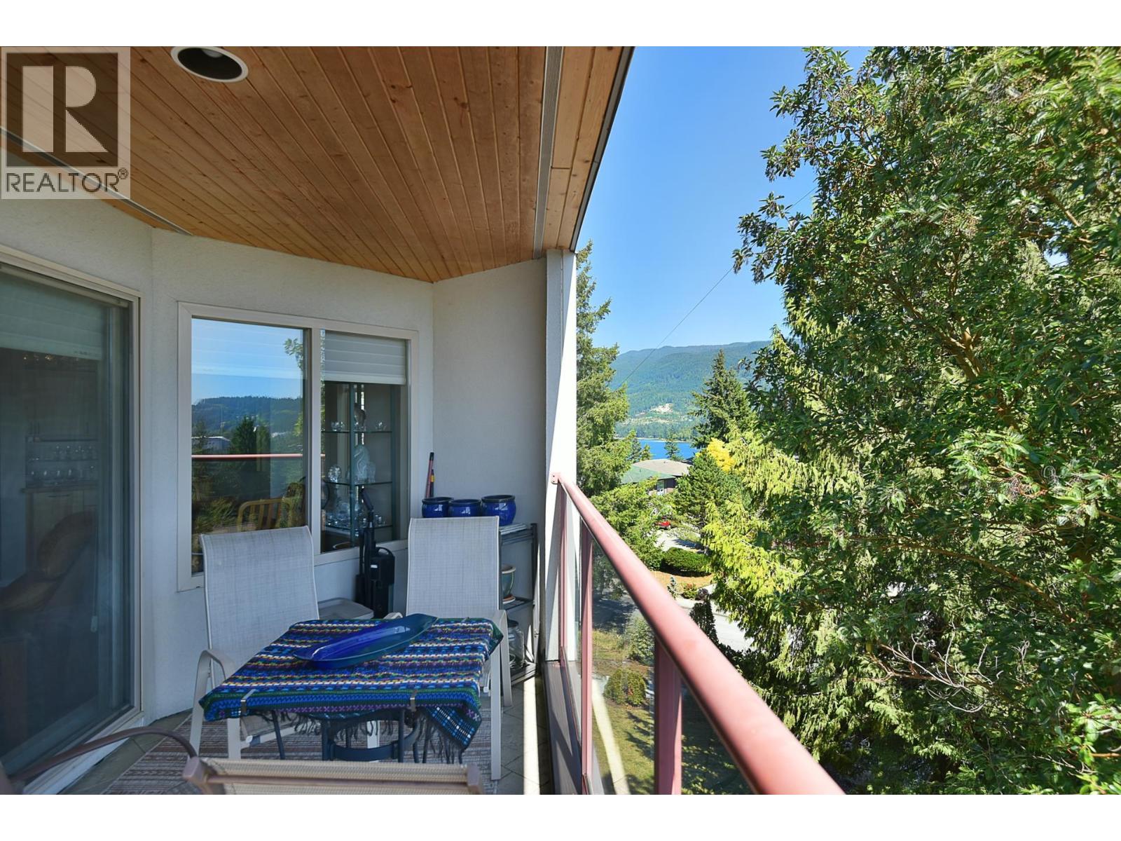 301 5780 Trail Avenue Property Photo 10