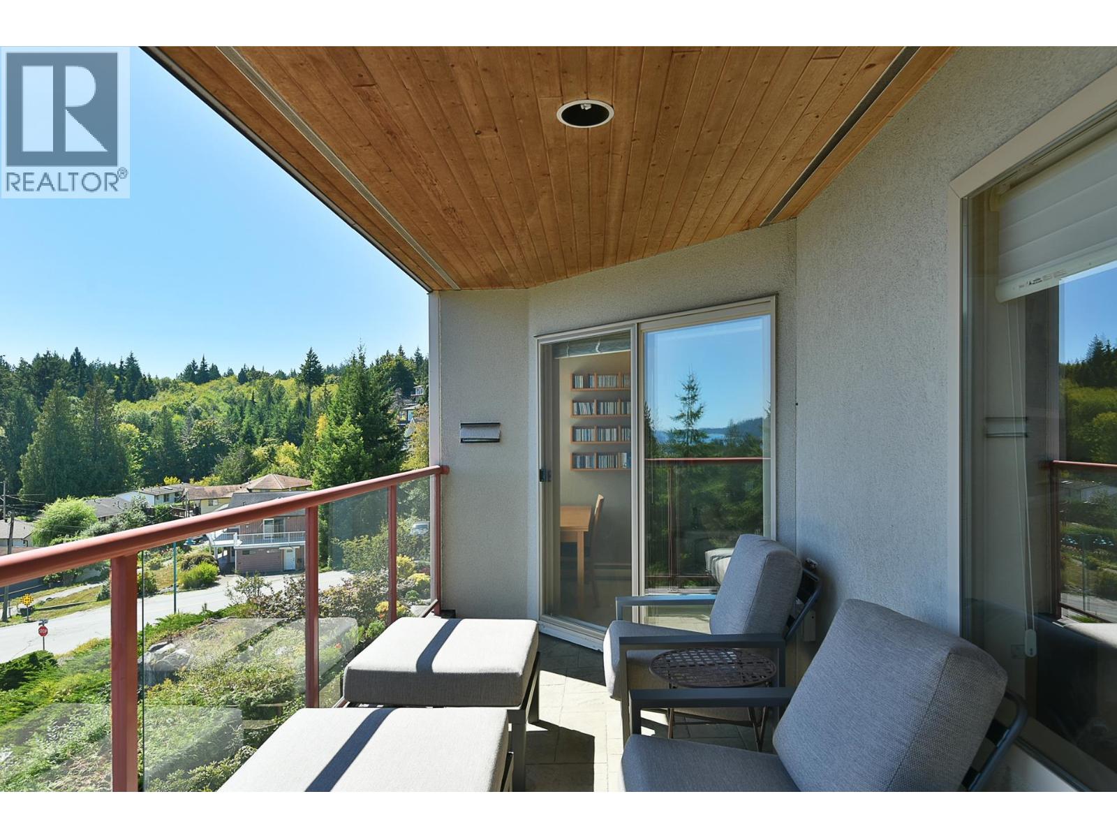 301 5780 Trail Avenue Property Photo 11