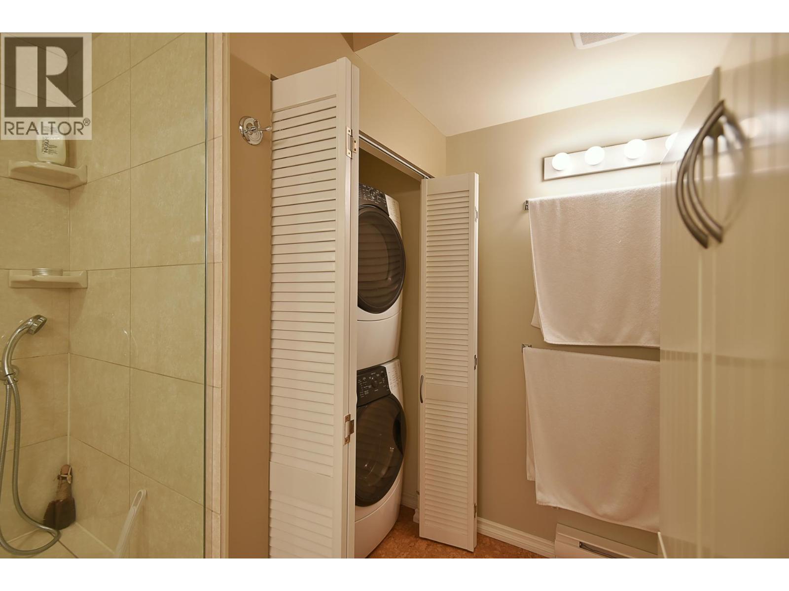 301 5780 Trail Avenue Property Photo 23