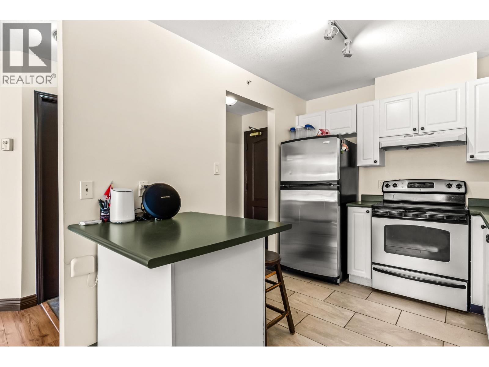 122 2551 Parkview Lane Property Photo 8
