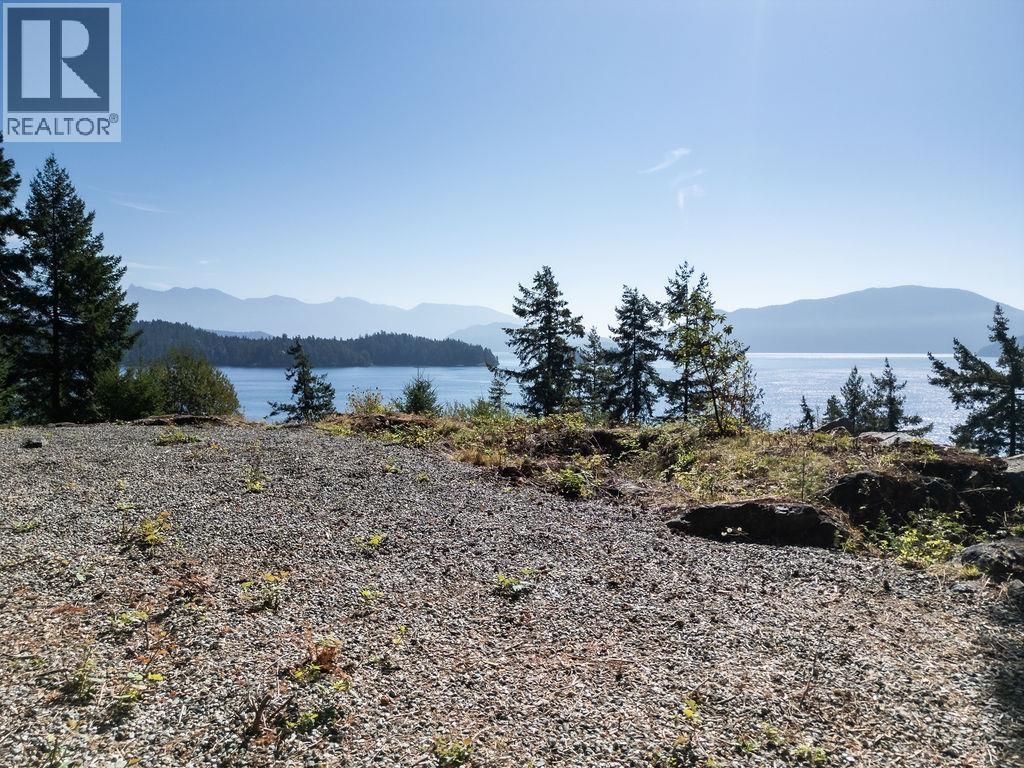 1573 Smith Road Property Photo 2