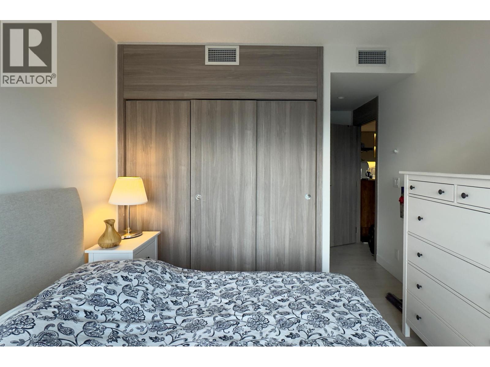 1702 4890 Lougheed Highway Property Photo 9
