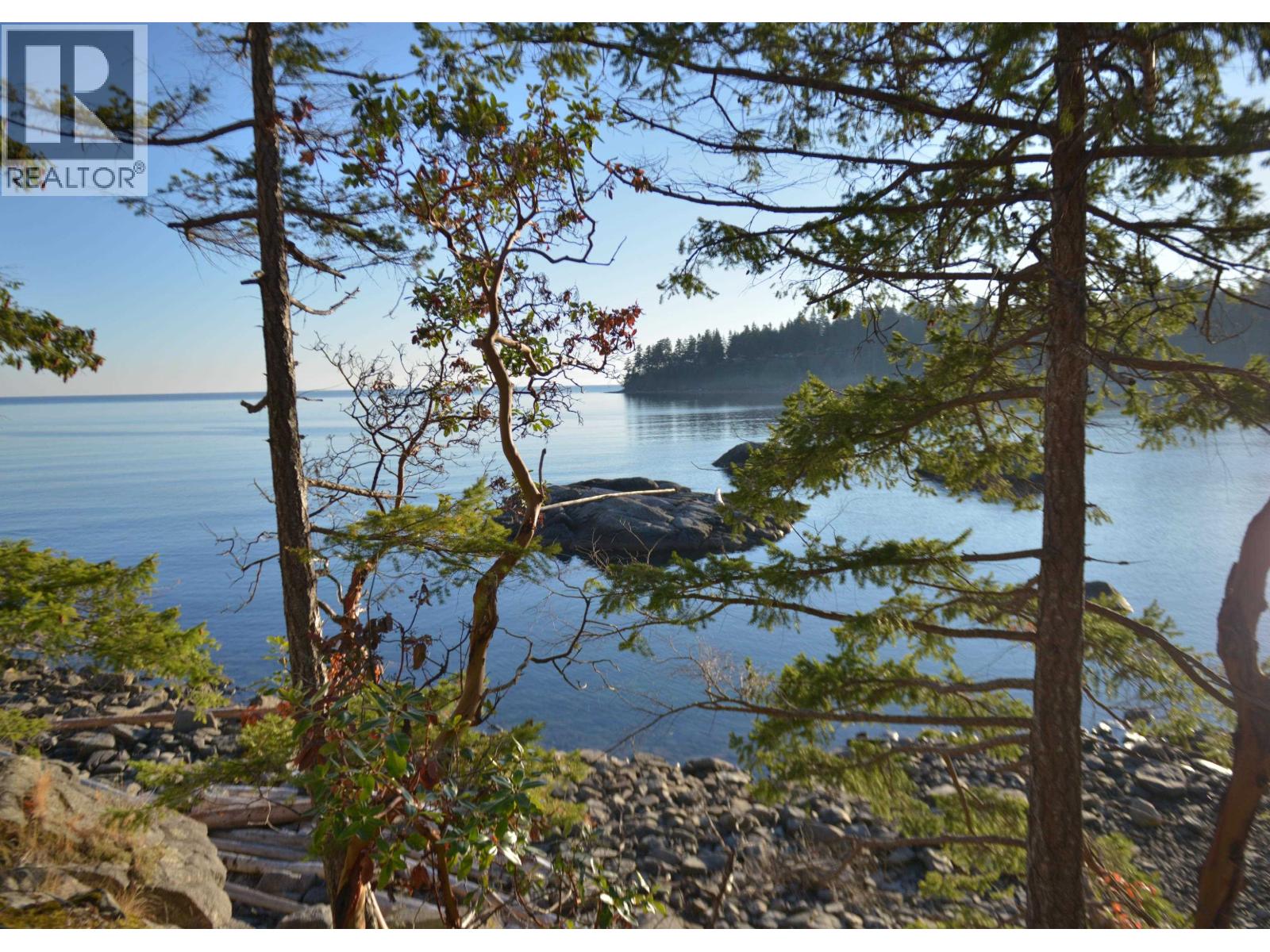 7643 Cove Beach Road Property Photo 5