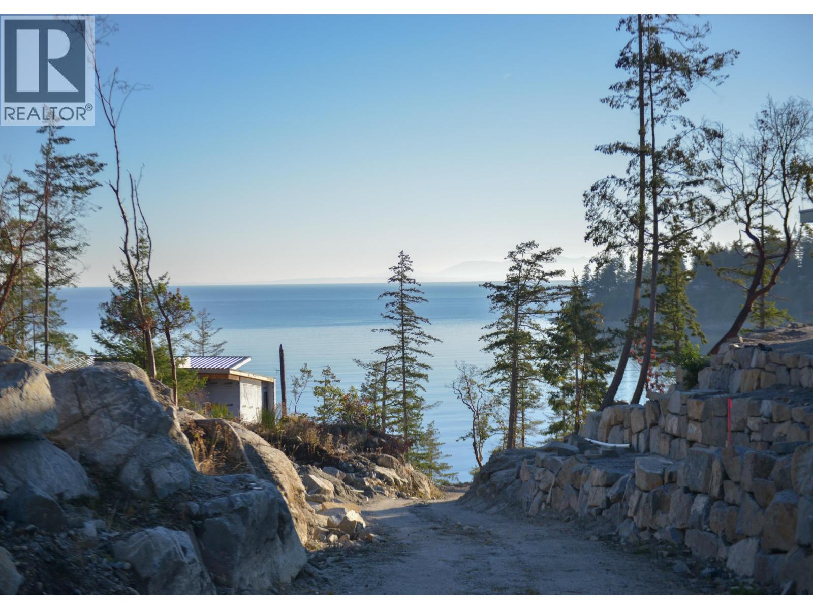 7643 Cove Beach Road Property Photo 14