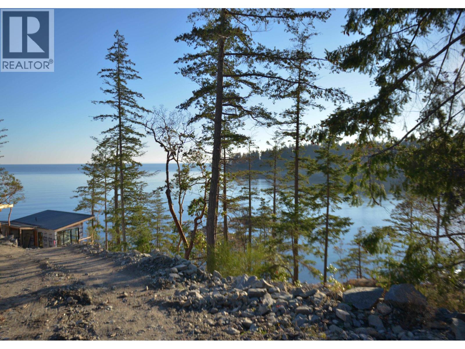 7643 Cove Beach Road Property Photo 16
