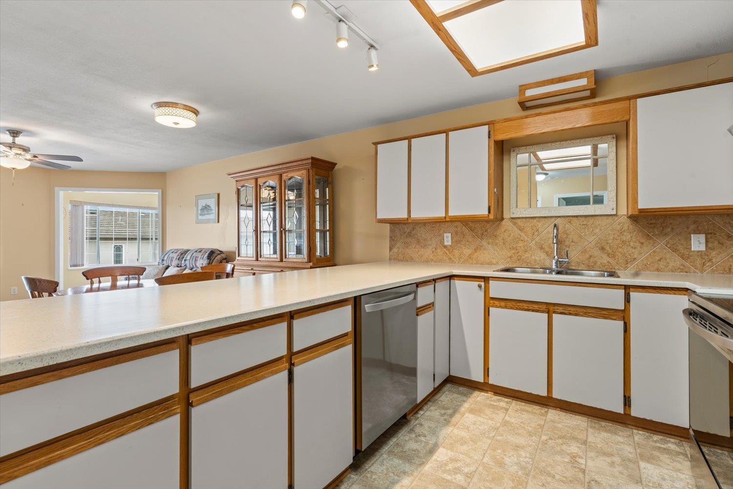 45660 Knight Road #203 Property Photo 6