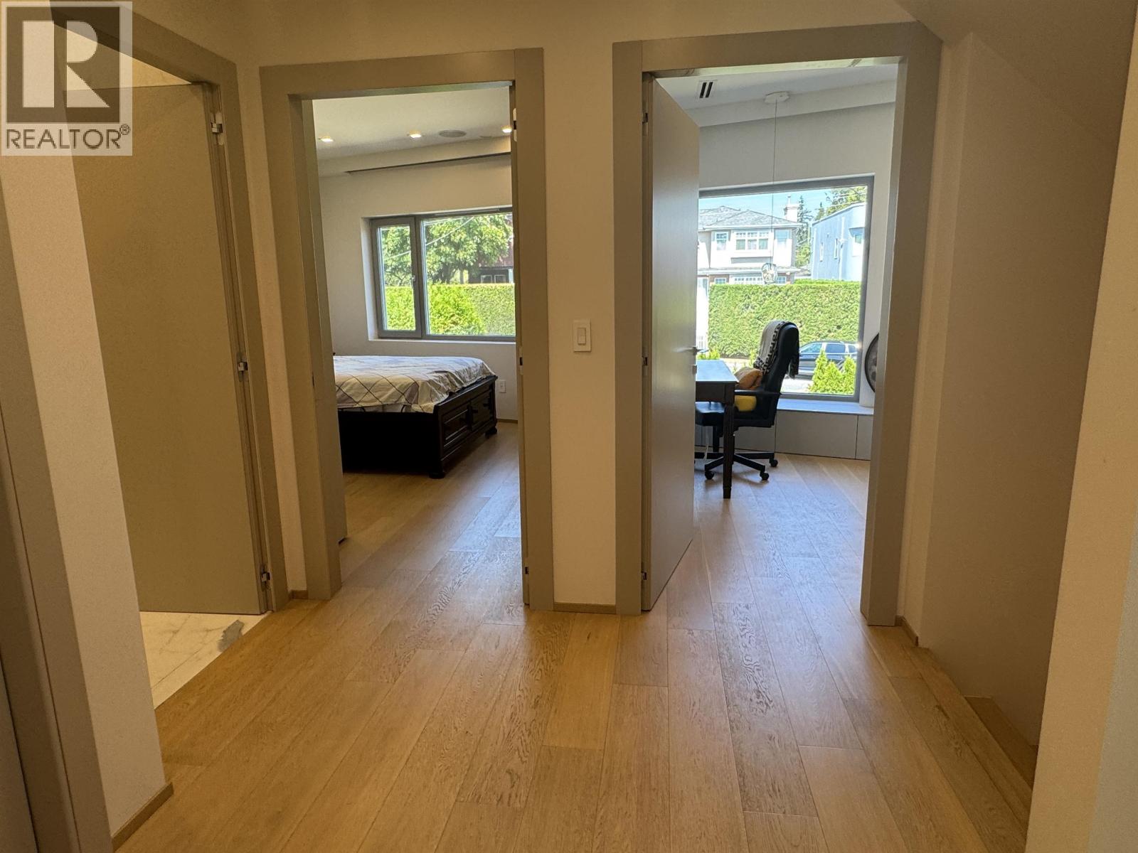 1076 Park Drive Property Photo 16