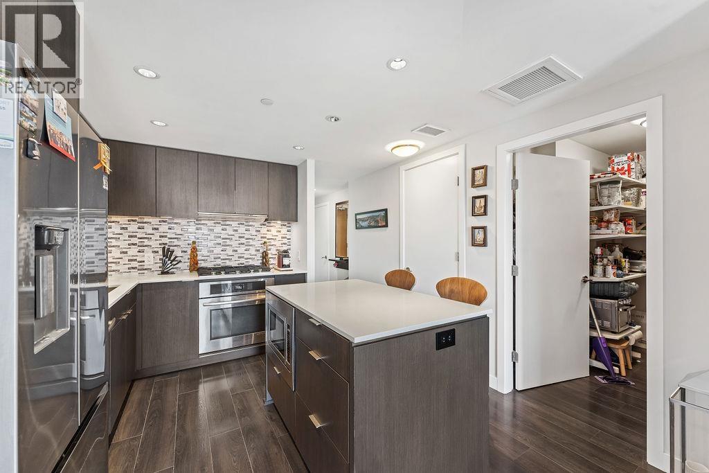 1609 111 E 1st Avenue Property Photo 9