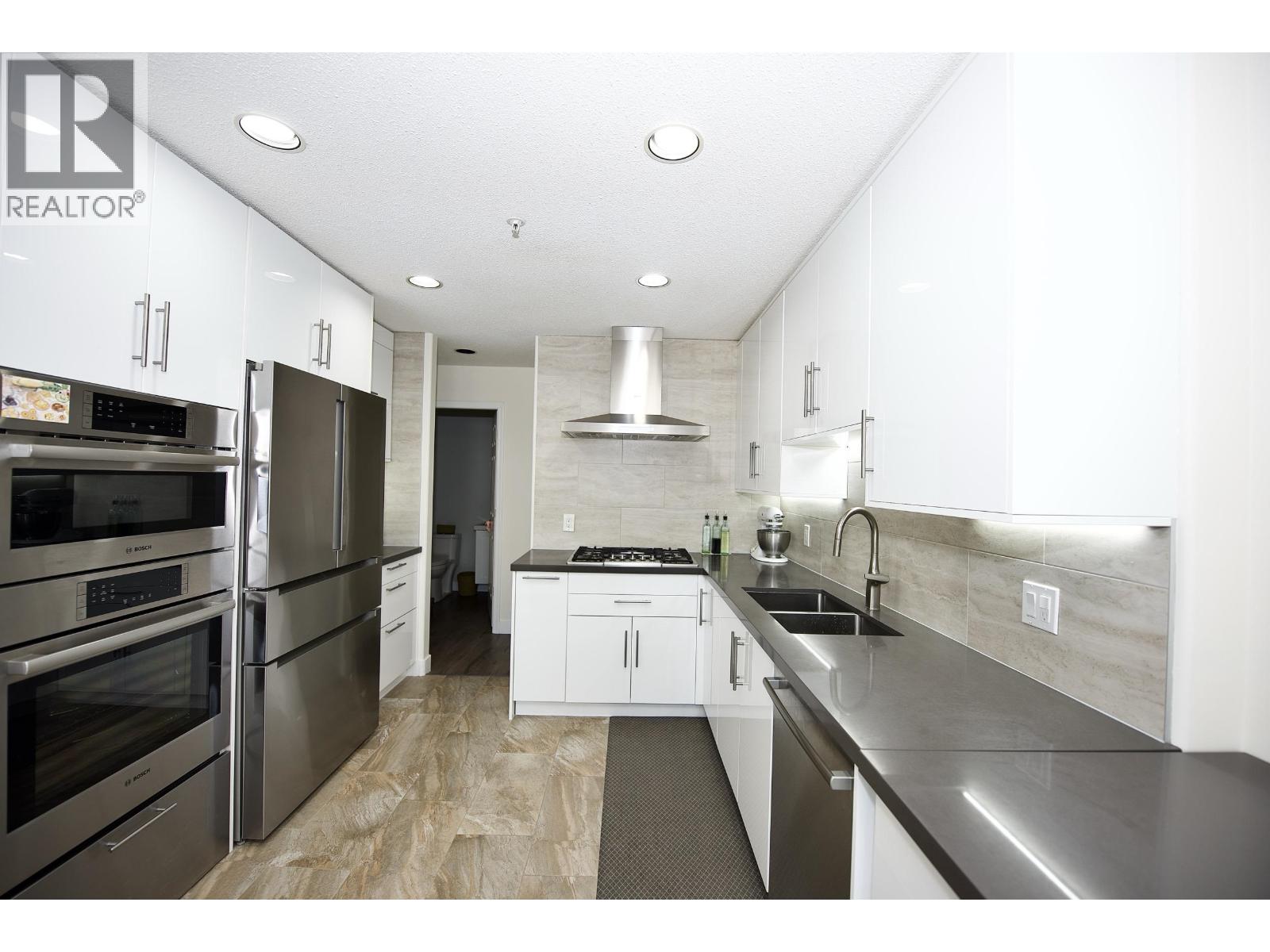 46 1370 Riverwood Gate Property Photo 12