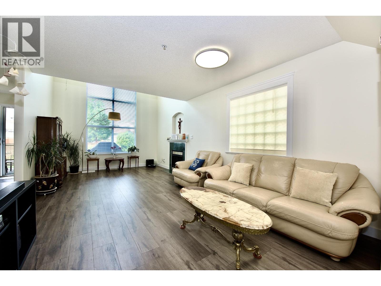 46 1370 Riverwood Gate Property Photo 17