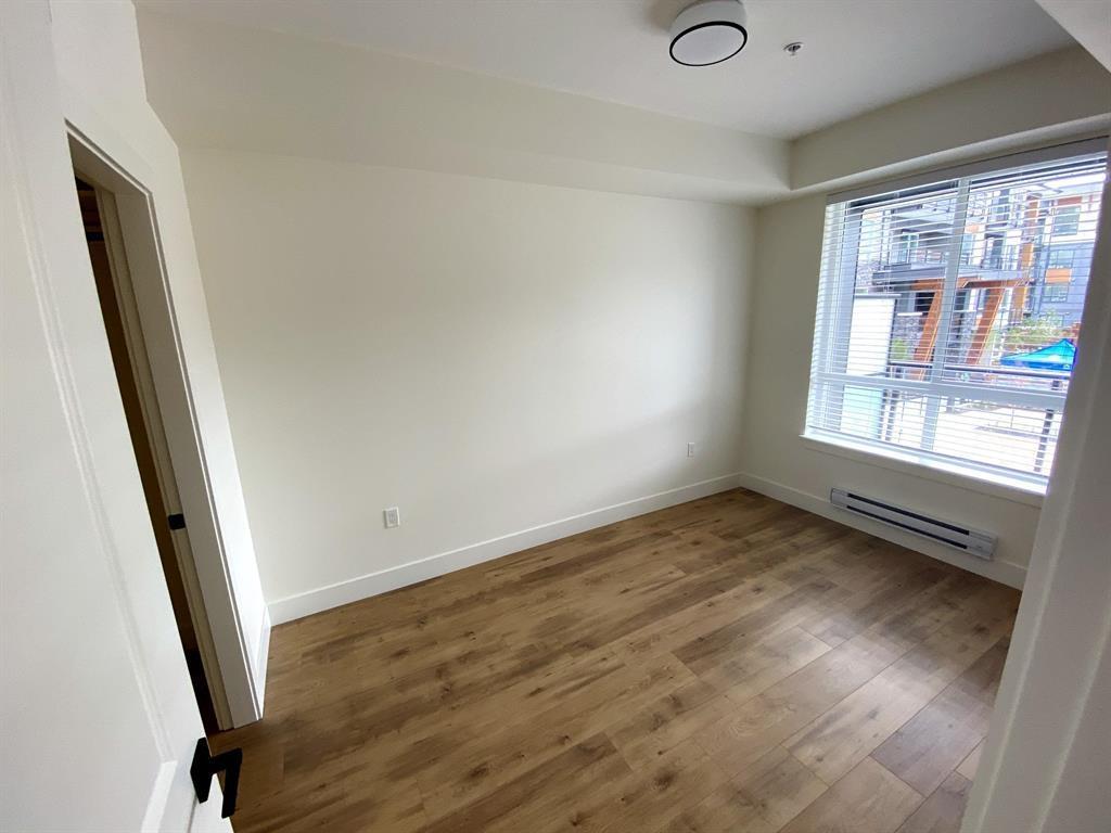 206 19935 75a Avenue Property Photo 9