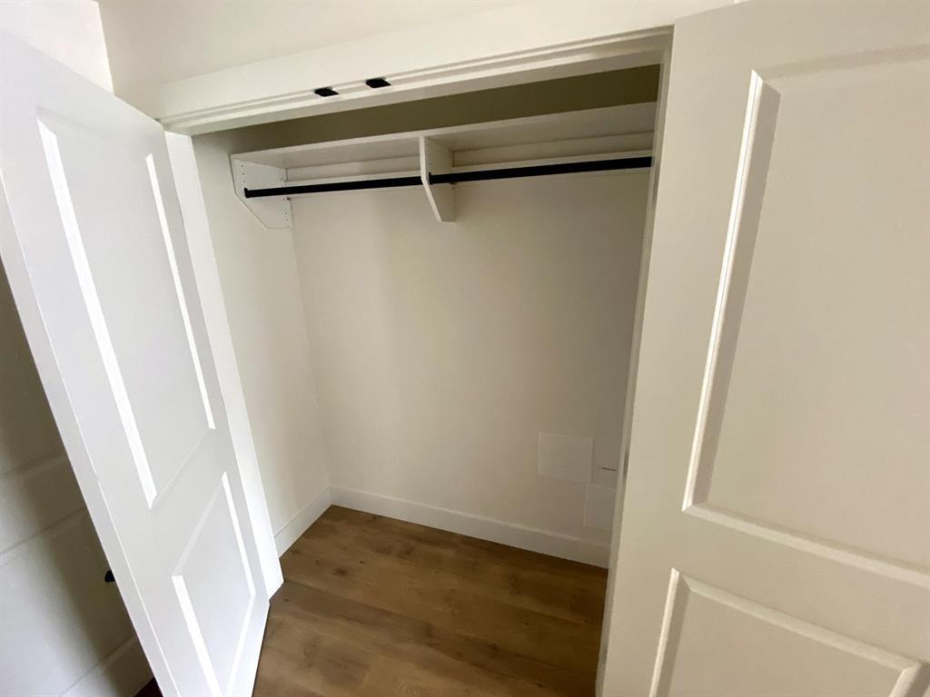 206 19935 75a Avenue Property Photo 10