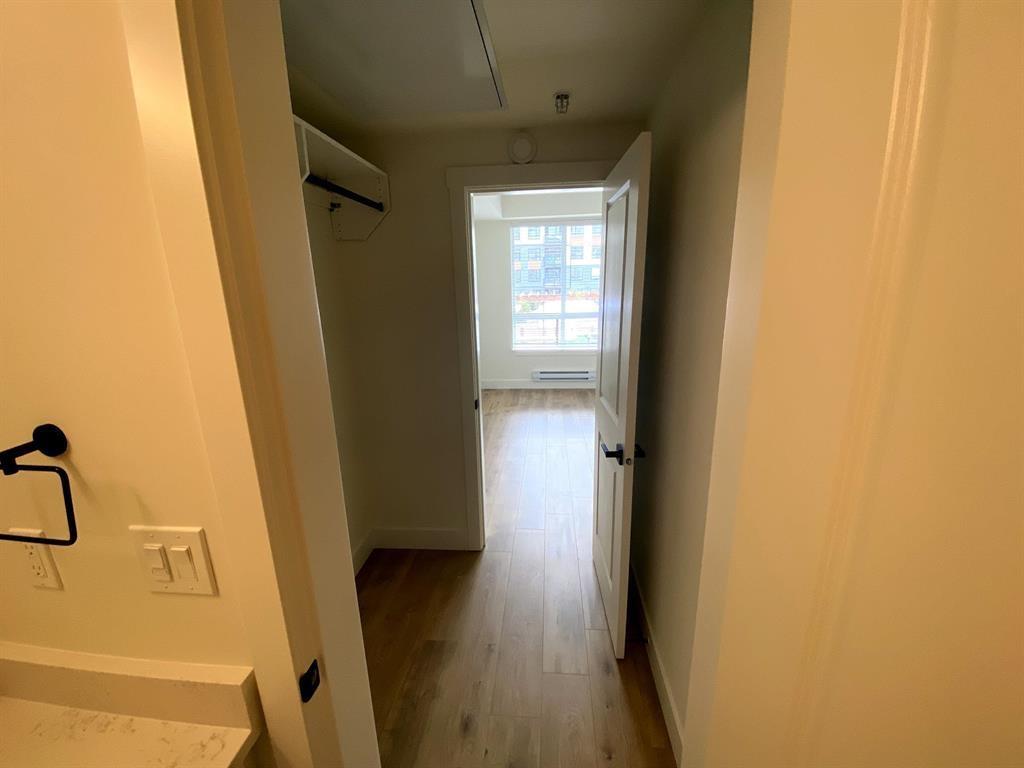 206 19935 75a Avenue Property Photo 11