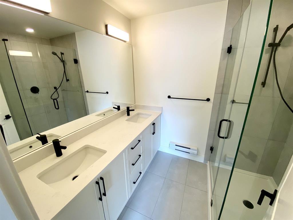 206 19935 75a Avenue Property Photo 12