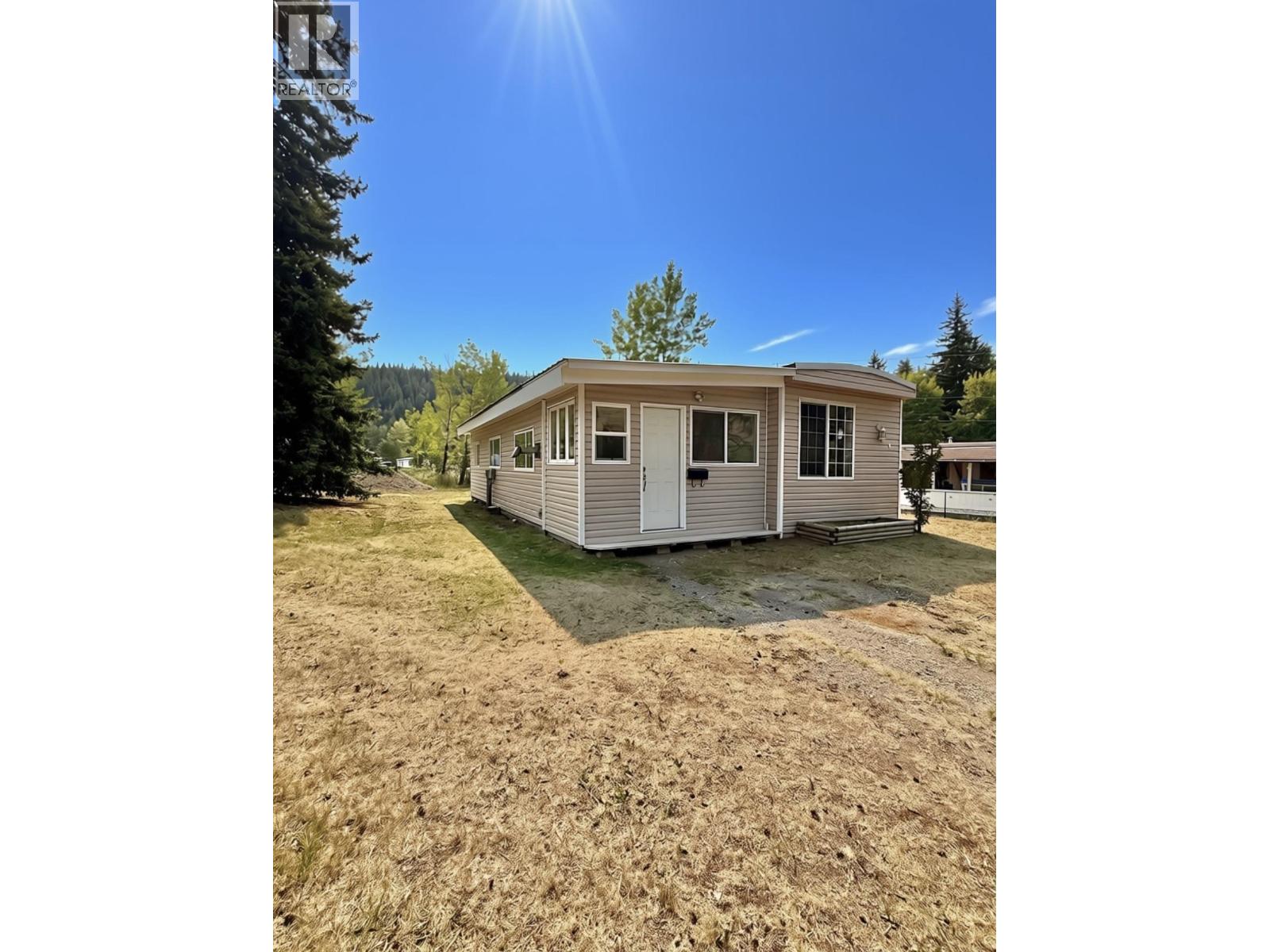 4 2725 Dubois Road Property Photo 1