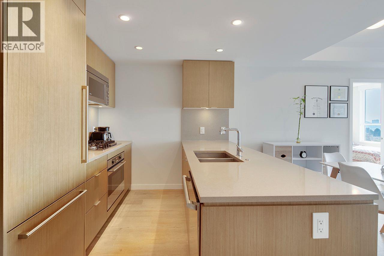1403 125 E 14th Street Property Photo 6