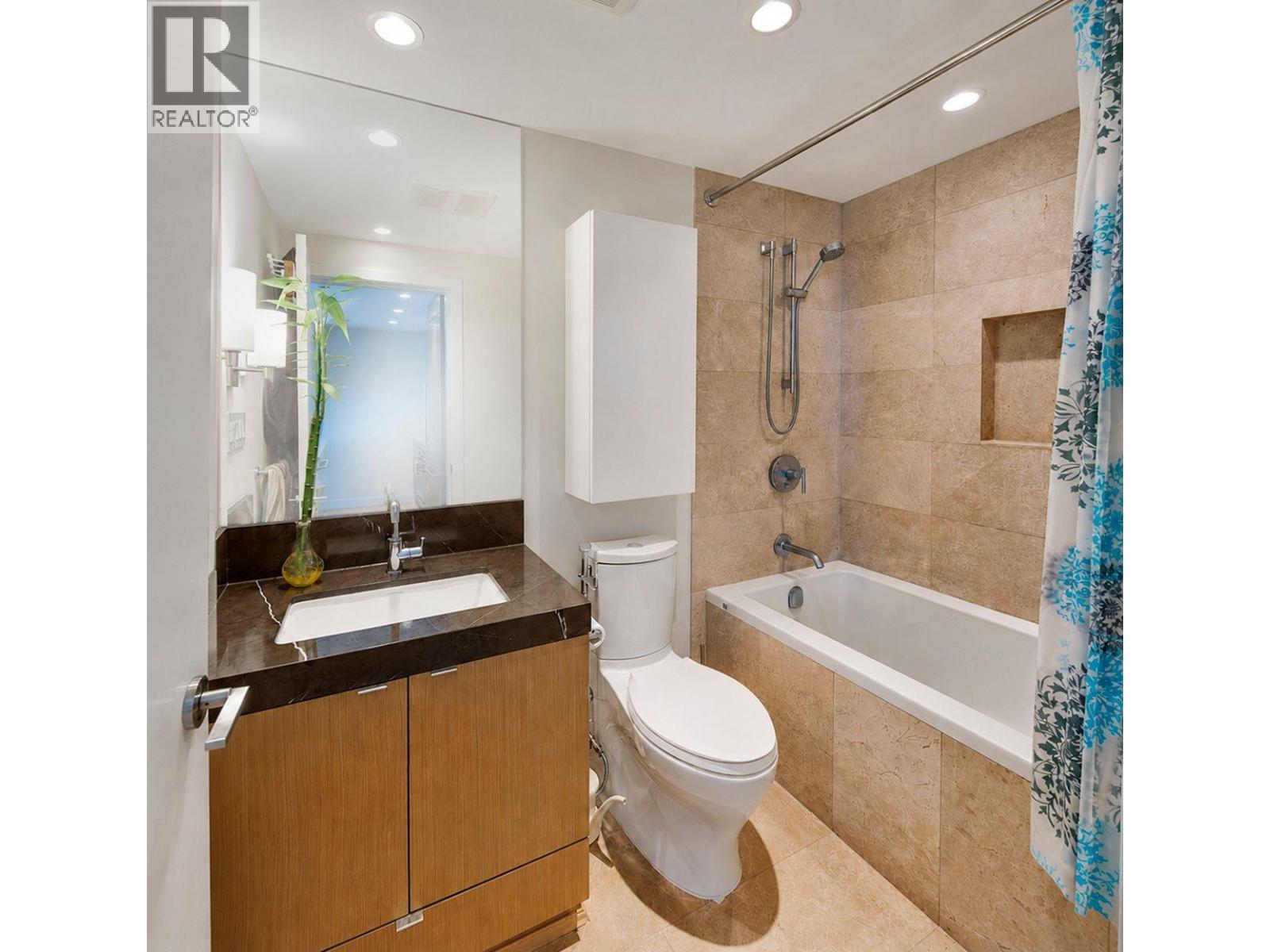 1403 125 E 14th Street Property Photo 15