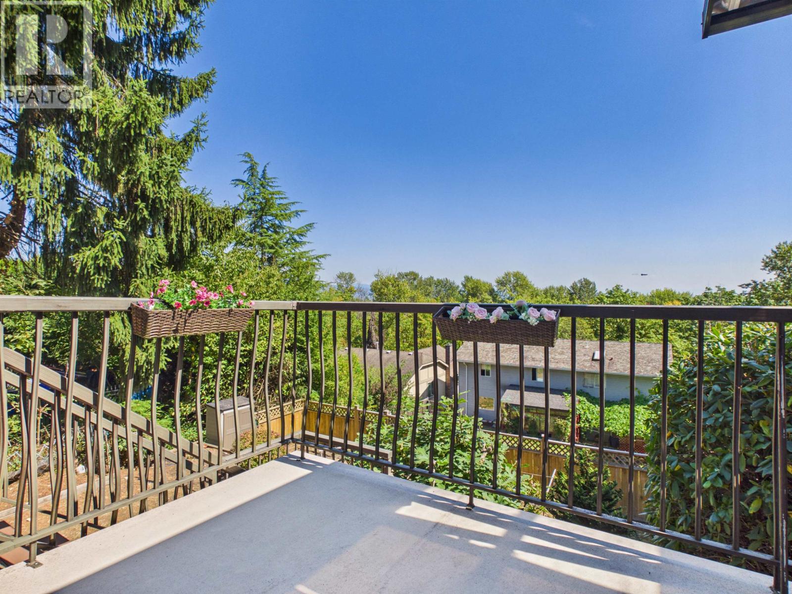 487 Alouette Drive Property Photo 1