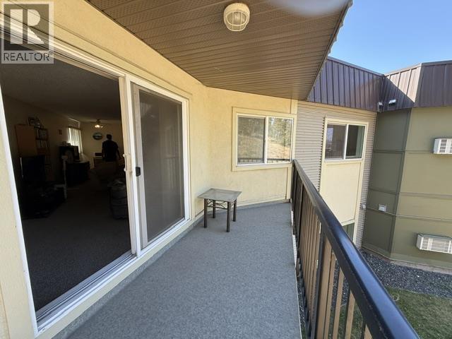 417 280 N Broadway Avenue Property Photo 9