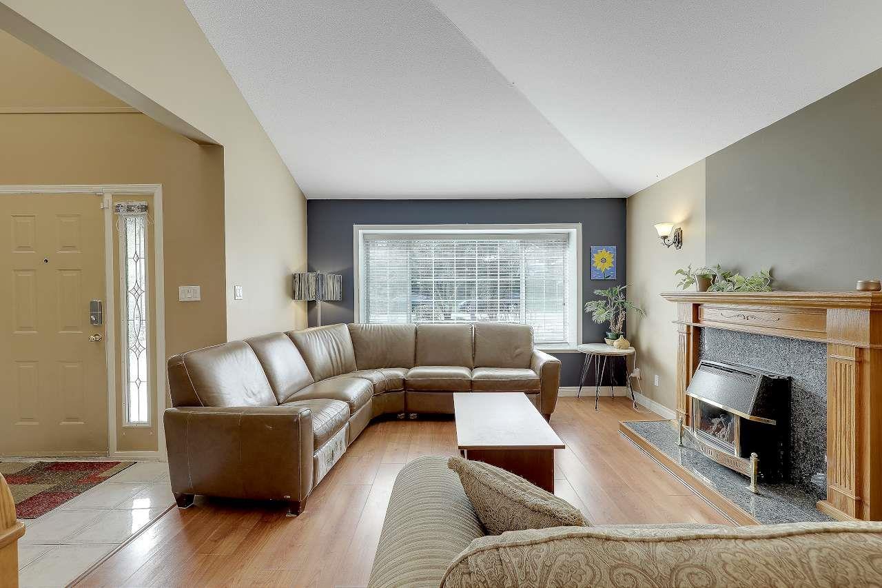 9312 163 Street Property Photo 4