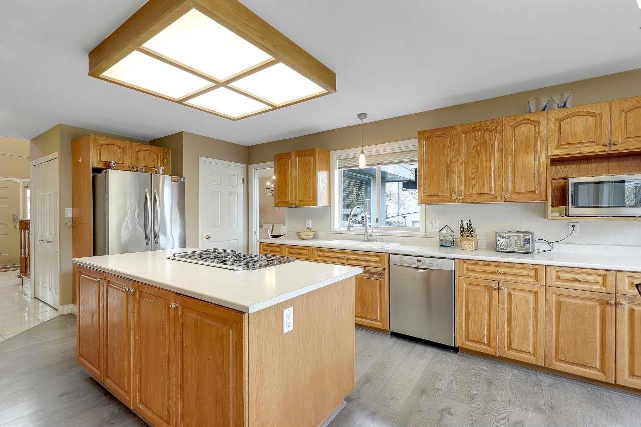 9312 163 Street Property Photo 11