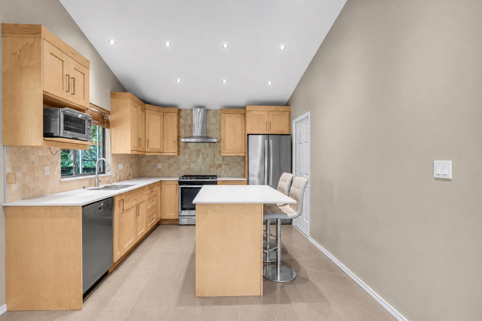 15049 75 Avenue Property Photo 9