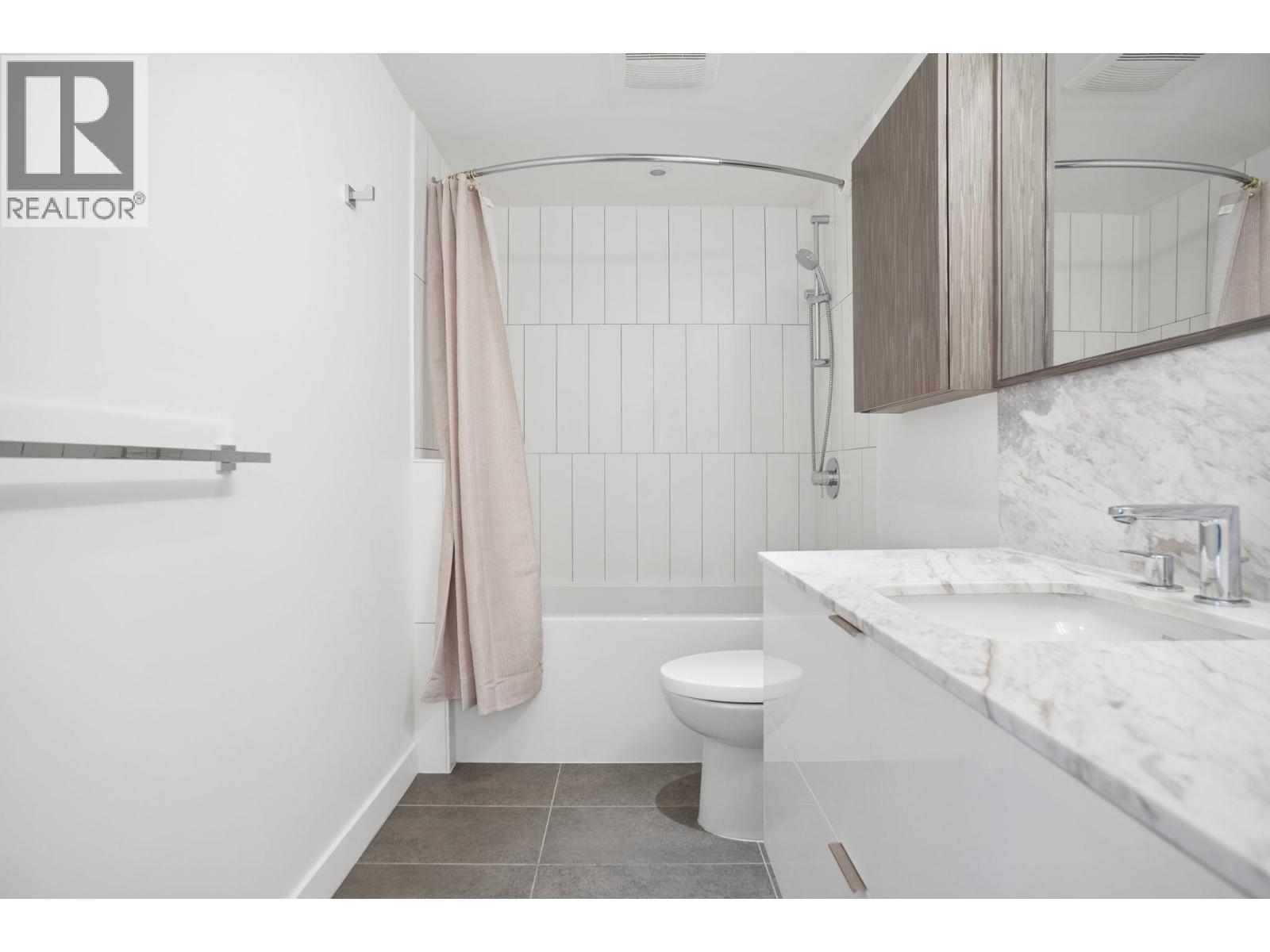 507 209 E 7th Avenue Property Photo 16
