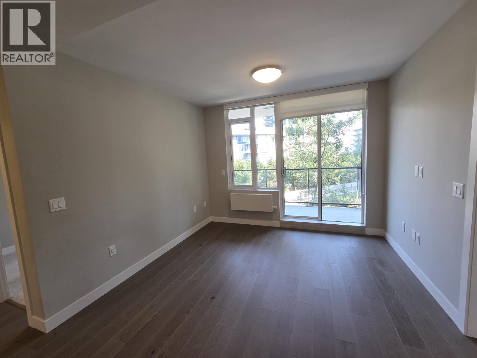 401 8725 University Crescent Property Photo 6
