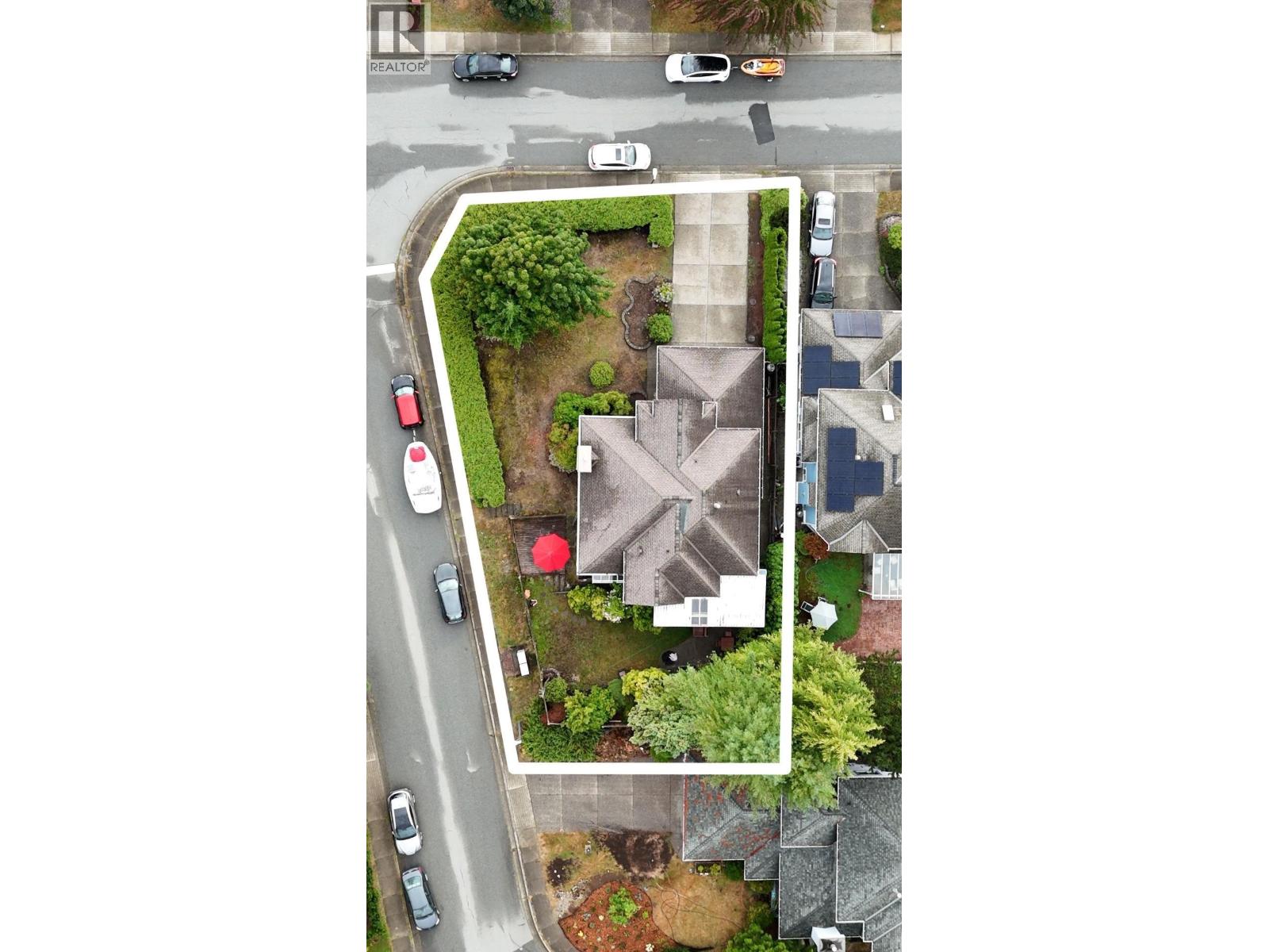 1545 Salal Crescent Property Photo 34