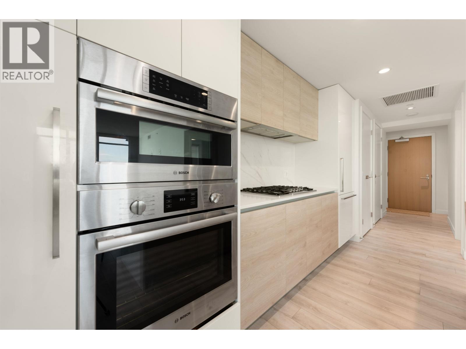 1808 2085 Skyline Crescent Property Photo 8
