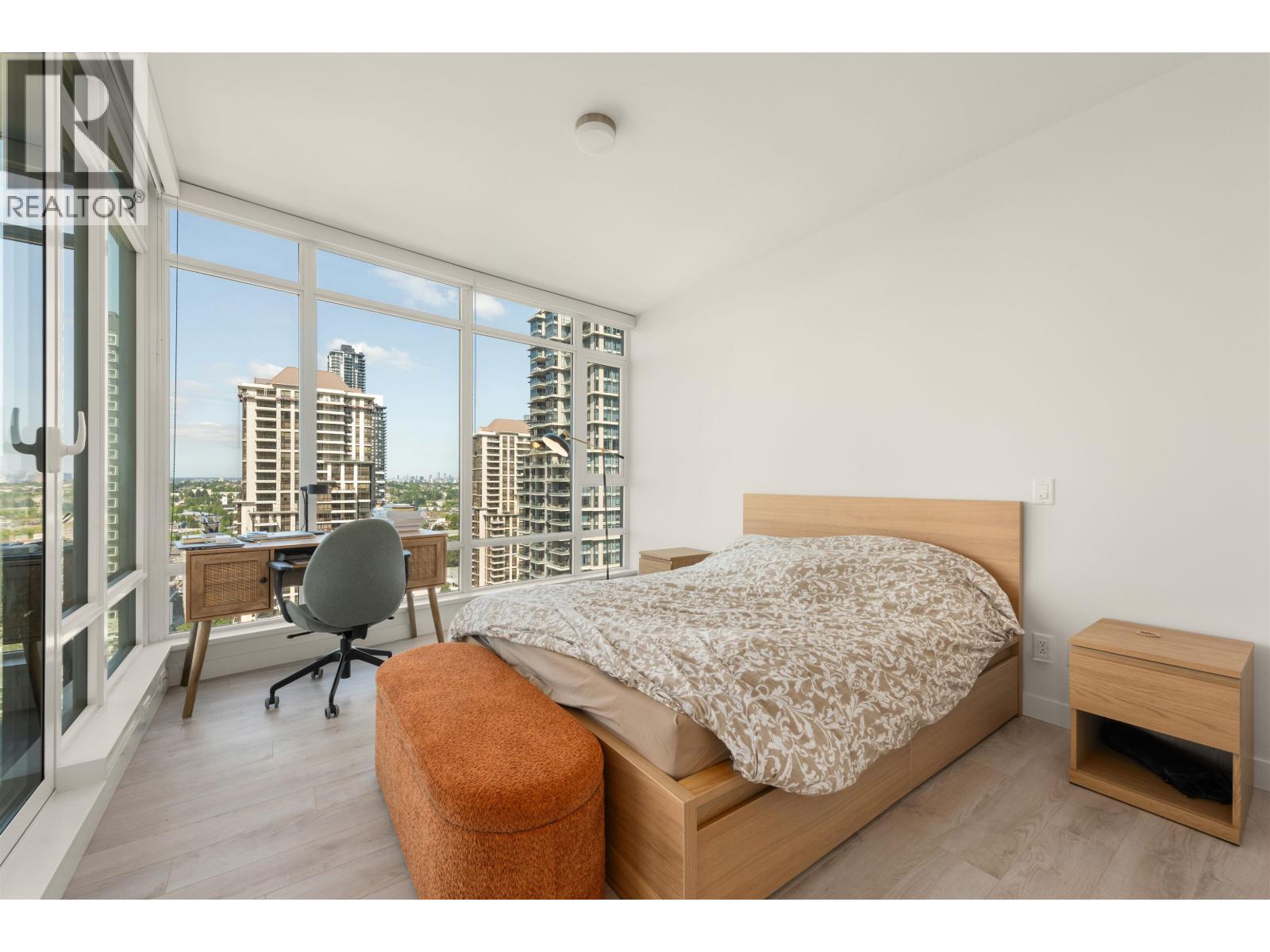 1808 2085 Skyline Crescent Property Photo 15