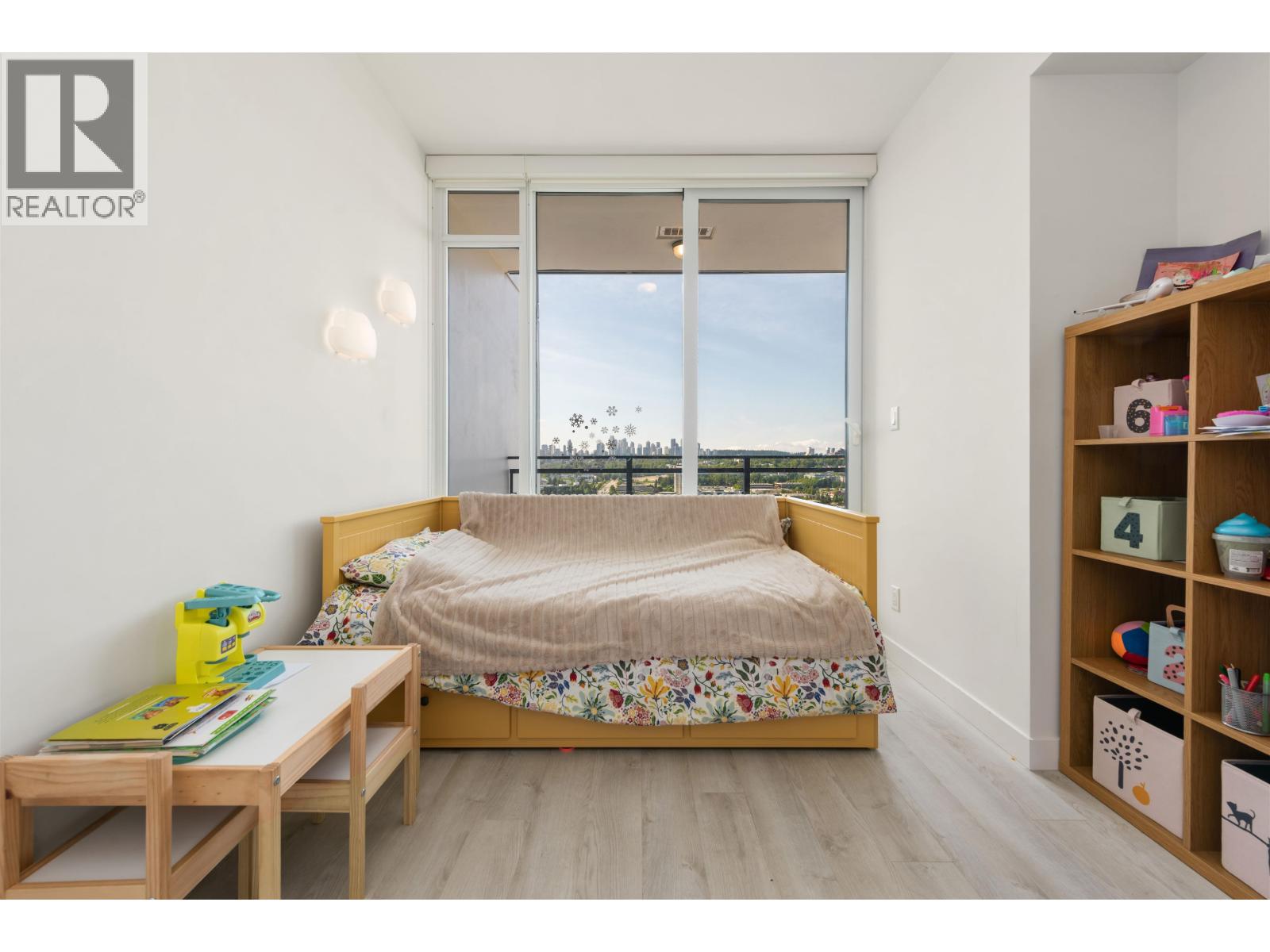 1808 2085 Skyline Crescent Property Photo 18