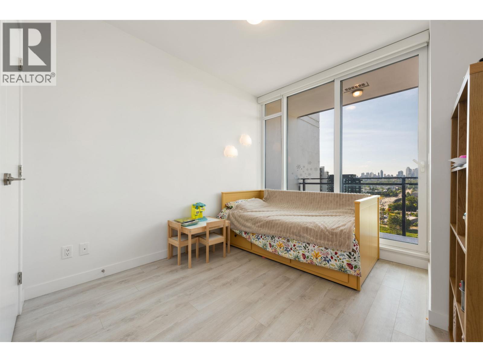 1808 2085 Skyline Crescent Property Photo 19
