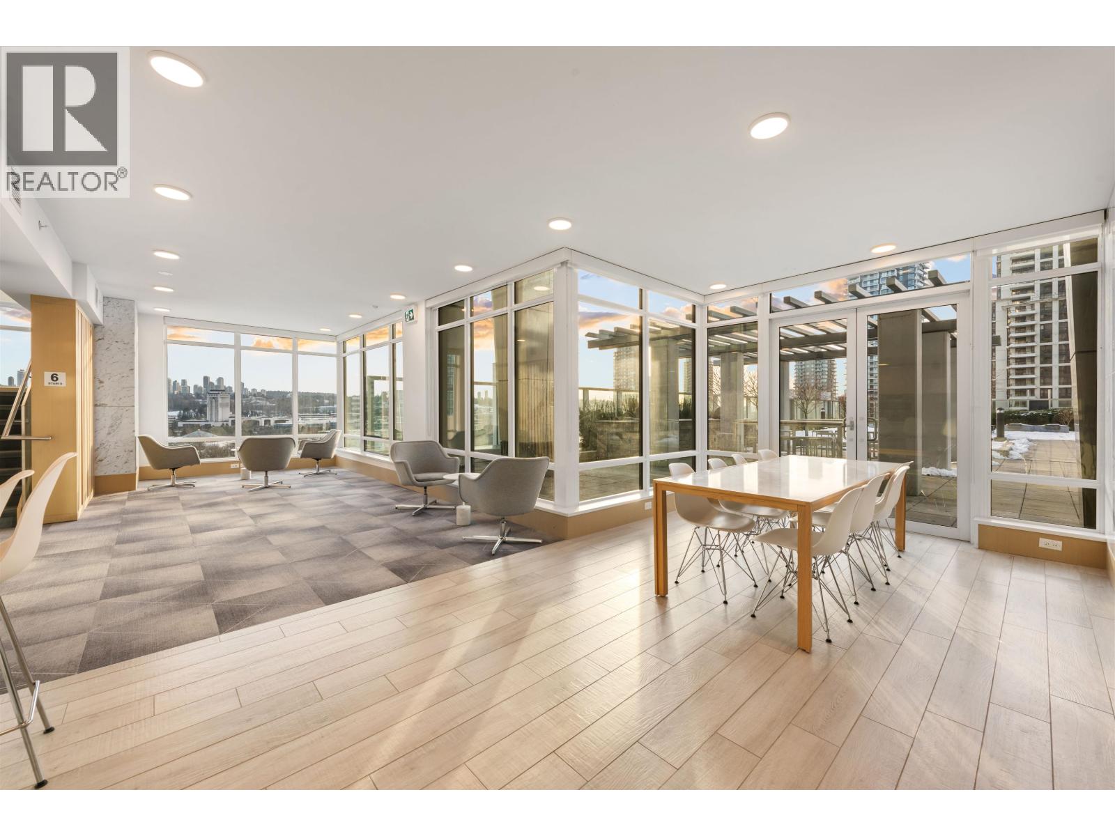 1808 2085 Skyline Crescent Property Photo 34