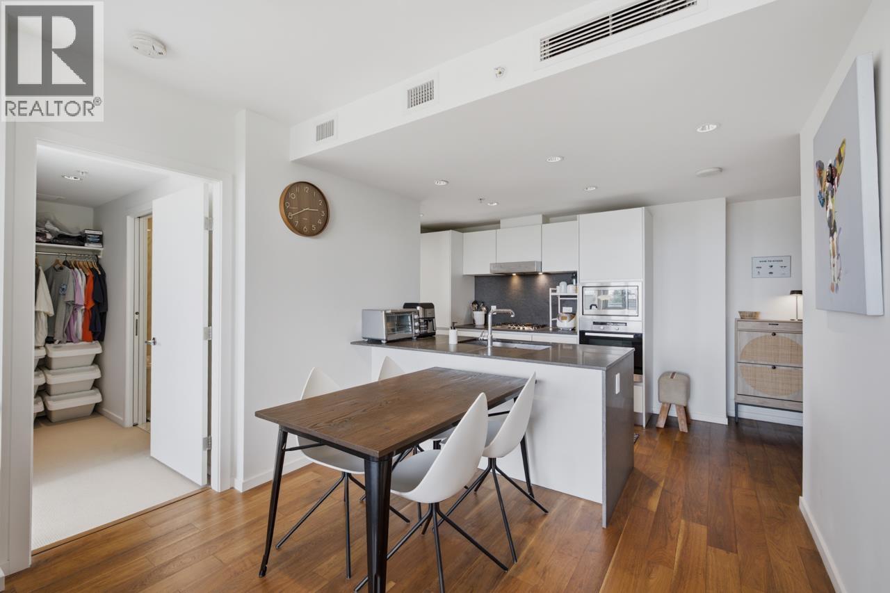 802 8488 Cornish Street Property Photo 6
