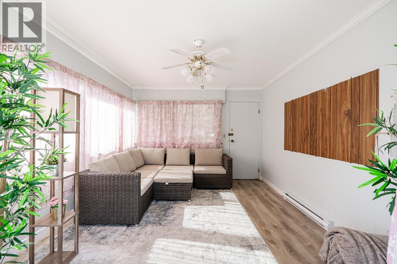 40 E Tenth Avenue Property Photo 12