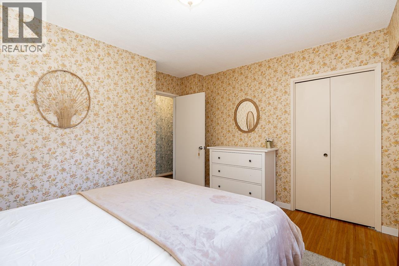 40 E Tenth Avenue Property Photo 15