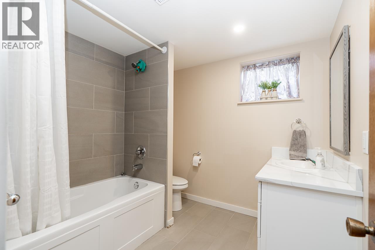 40 E Tenth Avenue Property Photo 24