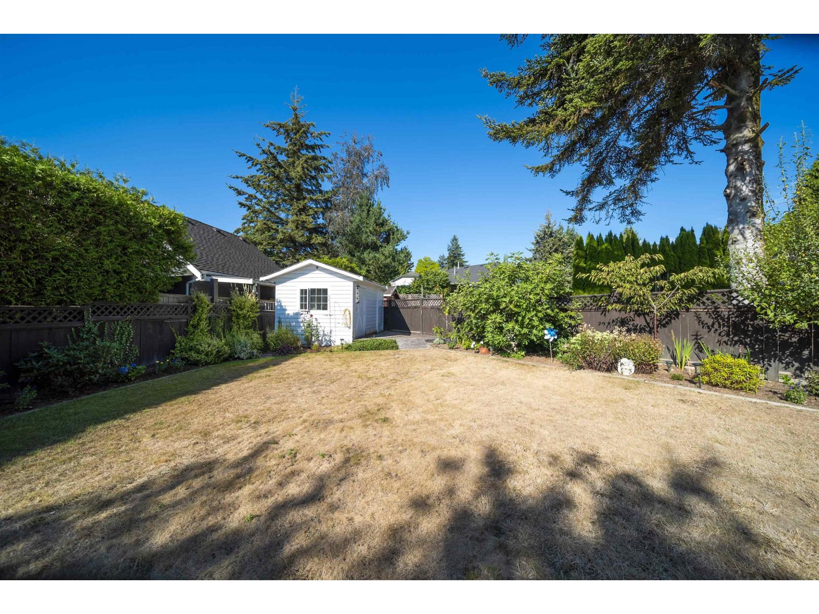 17346 60a Avenue Property Photo 4