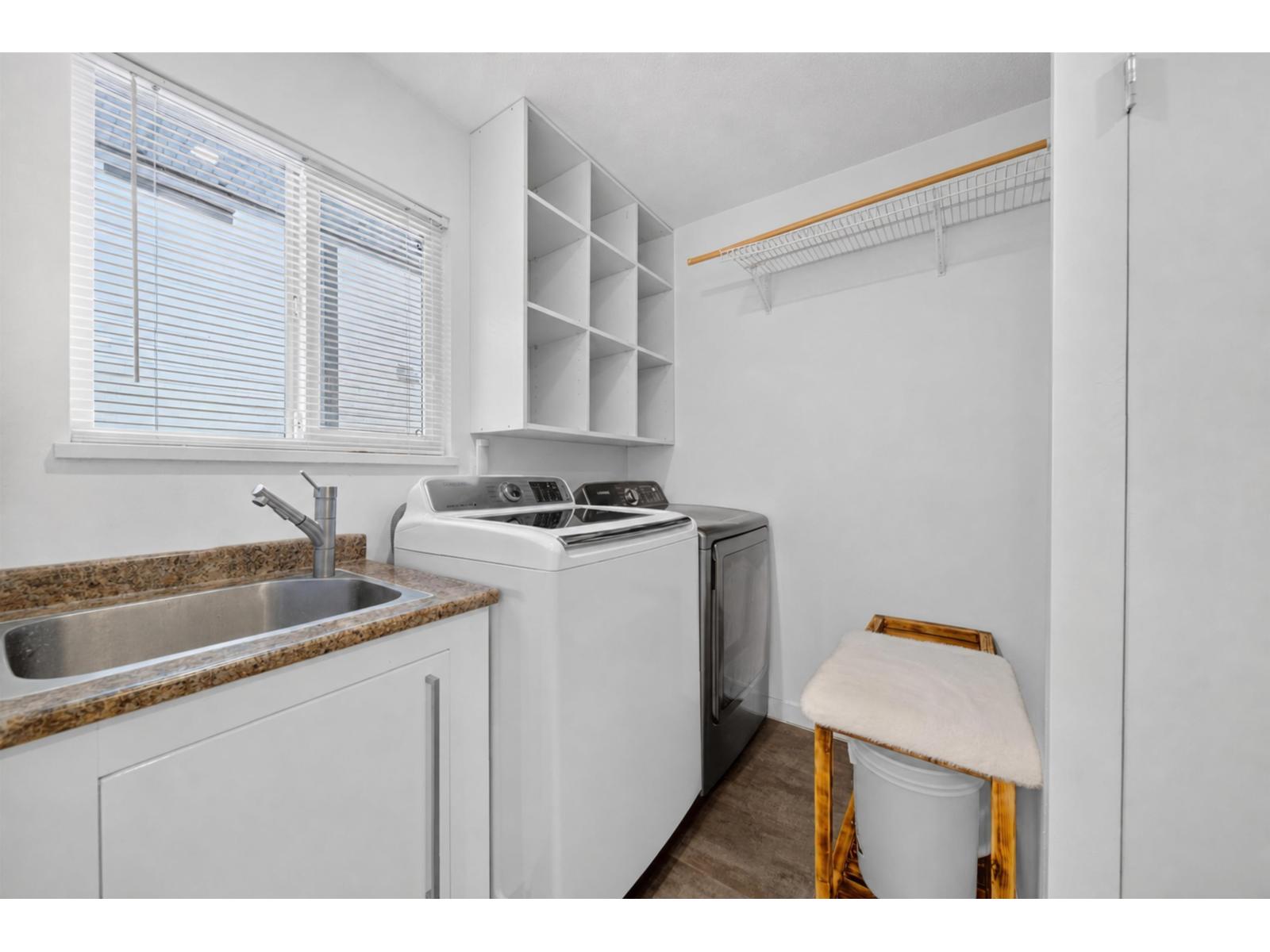 17346 60a Avenue Property Photo 17