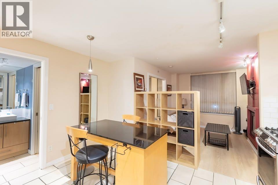 401 1225 Richards Street Property Photo 2