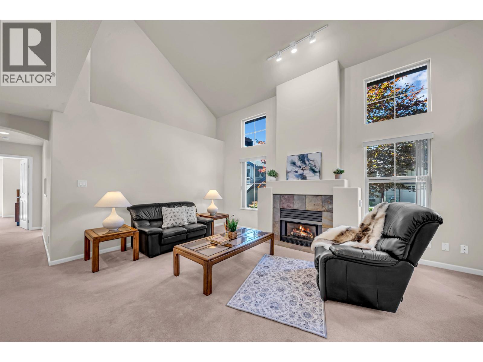 55 1550 Larkhall Crescent Property Photo 3