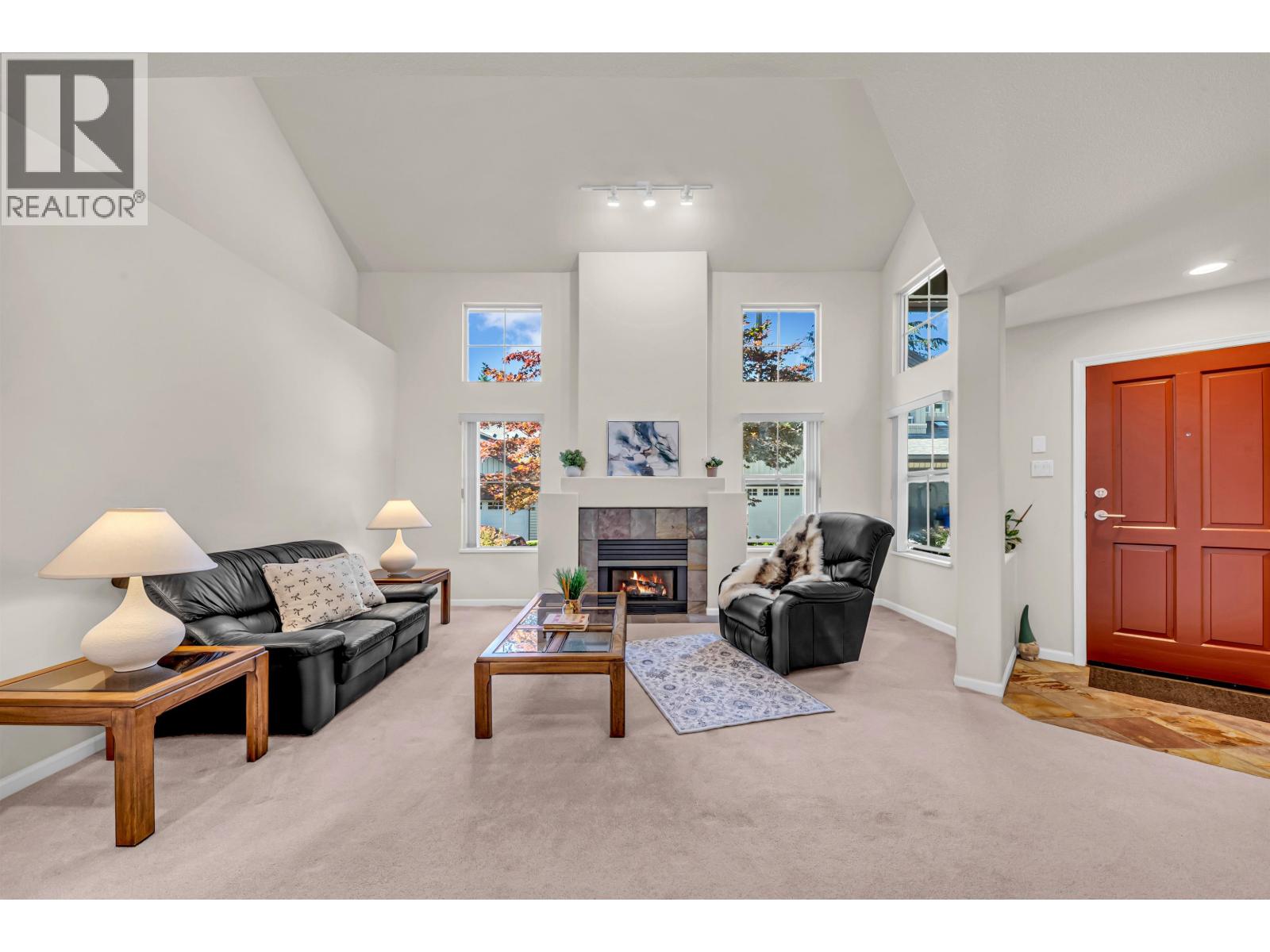 55 1550 Larkhall Crescent Property Photo 4